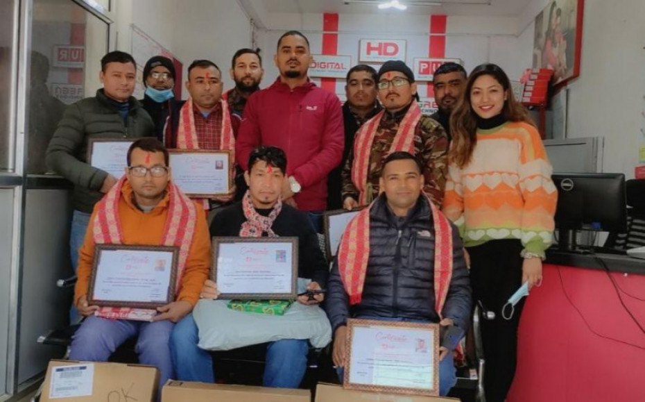 महेन्द्रनगरमा डिशहोम डिलर दाइहरु सम्मानित