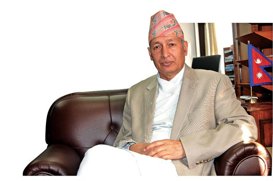 युवराज खतिवडा प्रधानमन्त्रीको विशेष आर्थिक सल्लाहकार नियुक्त 