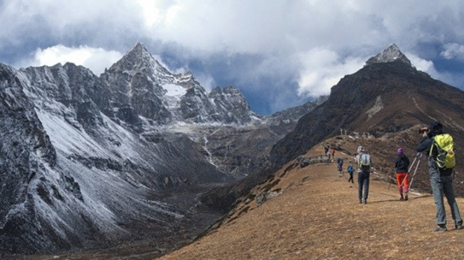 कोरोना बीमा नगरेका पर्यटकले नेपालमा पर्वतारोहण गर्न नपाउने   
