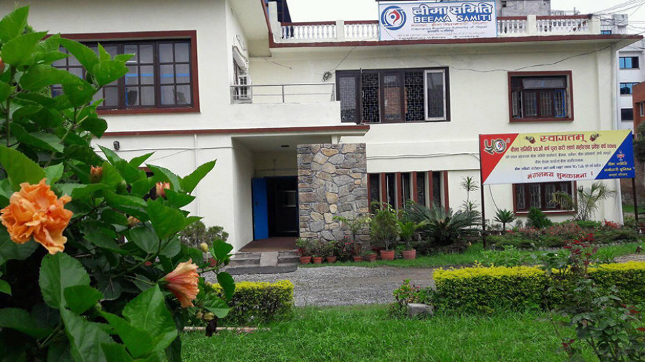 बीमा समितिद्वारा तीन वर्षसम्म एकल बीमा पोलिसी सरेन्डर नगर्न निर्देशन